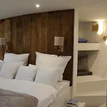8 Personen Hausboot Mit Hot Tub, Sauna, Kaminofen, Klimaanlage, Lounge, Sonnendeck Und Garten Mit Buddelschiff Direkt Hinterm Deich In Botel *